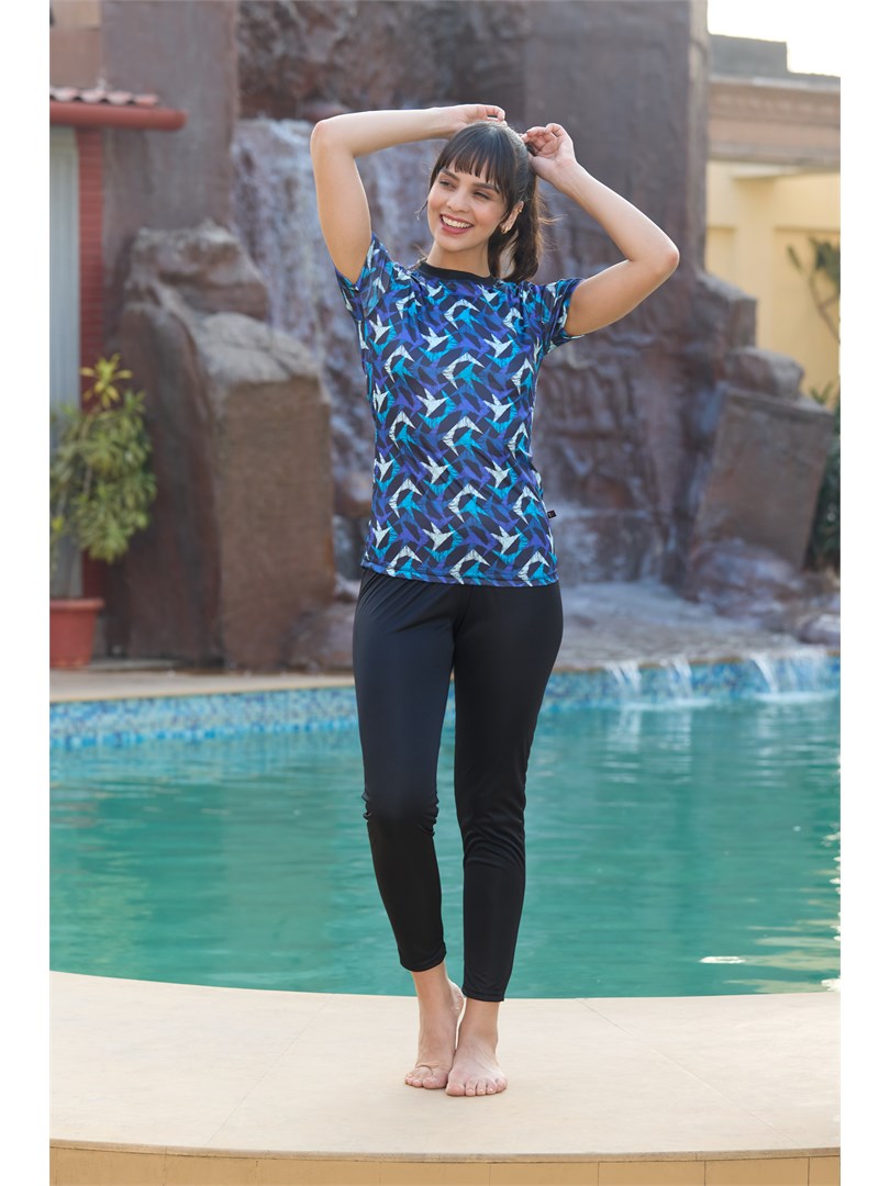 Rovars Poly Jersey Two Piece Women Swimwear Printed Swim Top with Plain Legging